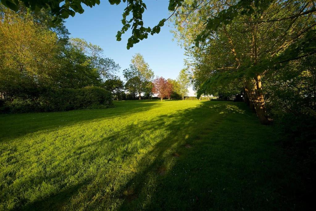 Stunning Barn Conversion Ideal For Large Families Bildeston Exterior foto