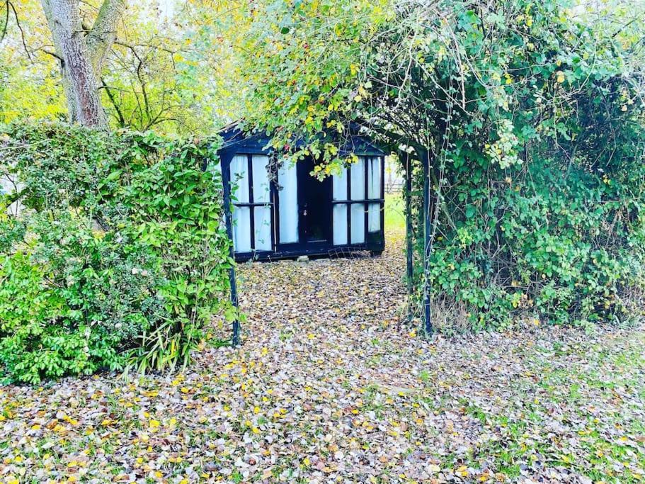 Stunning Barn Conversion Ideal For Large Families Bildeston Exterior foto